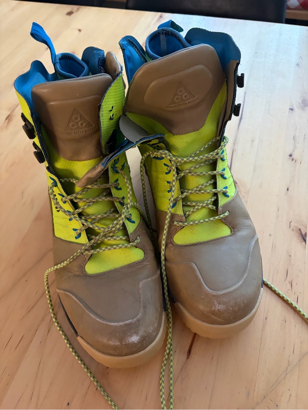 Nike ACG Men’s High-Top Hiking Boots in Neon Yellow and Brown